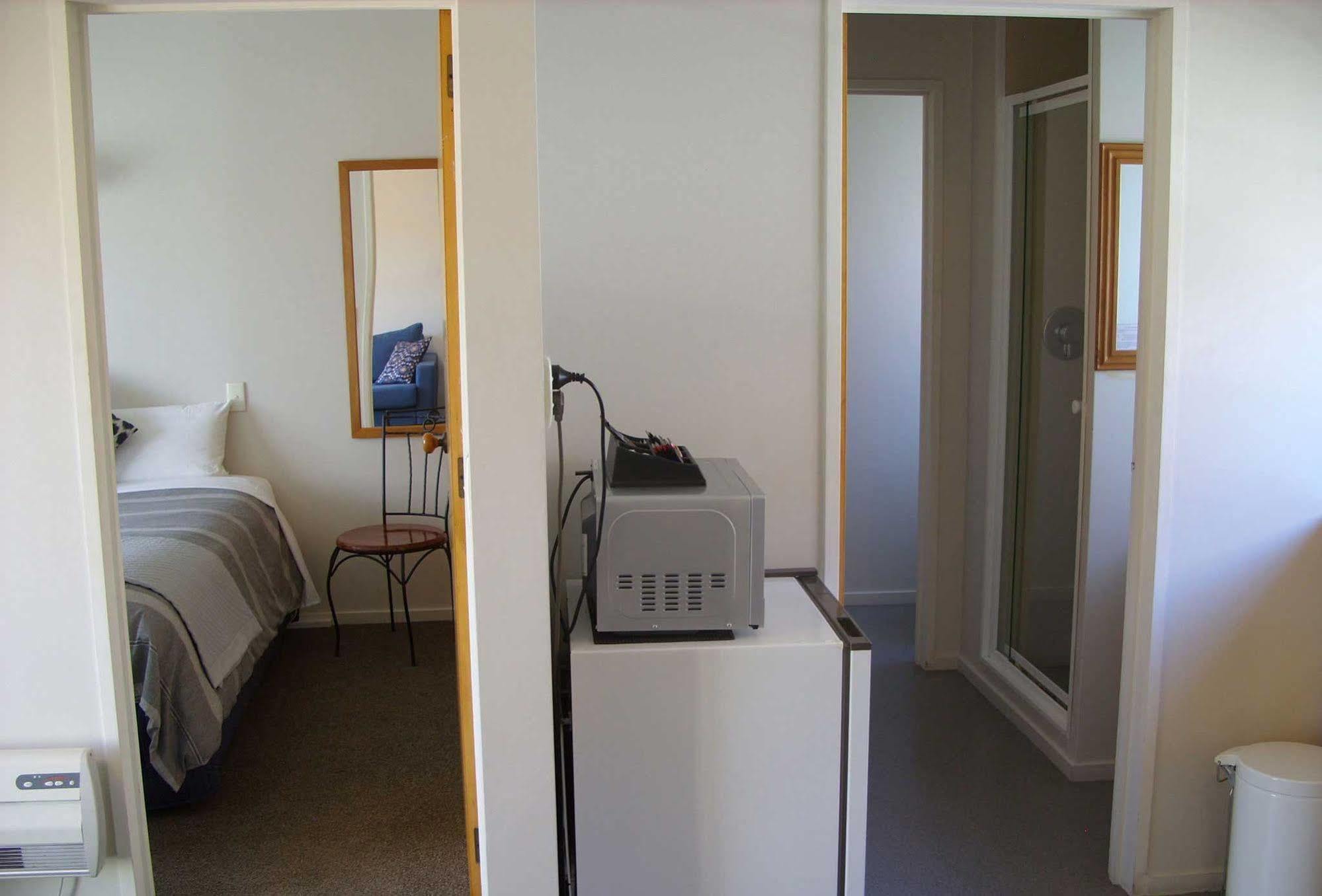 Tudor Court Motel Christchurch Ngoại thất bức ảnh