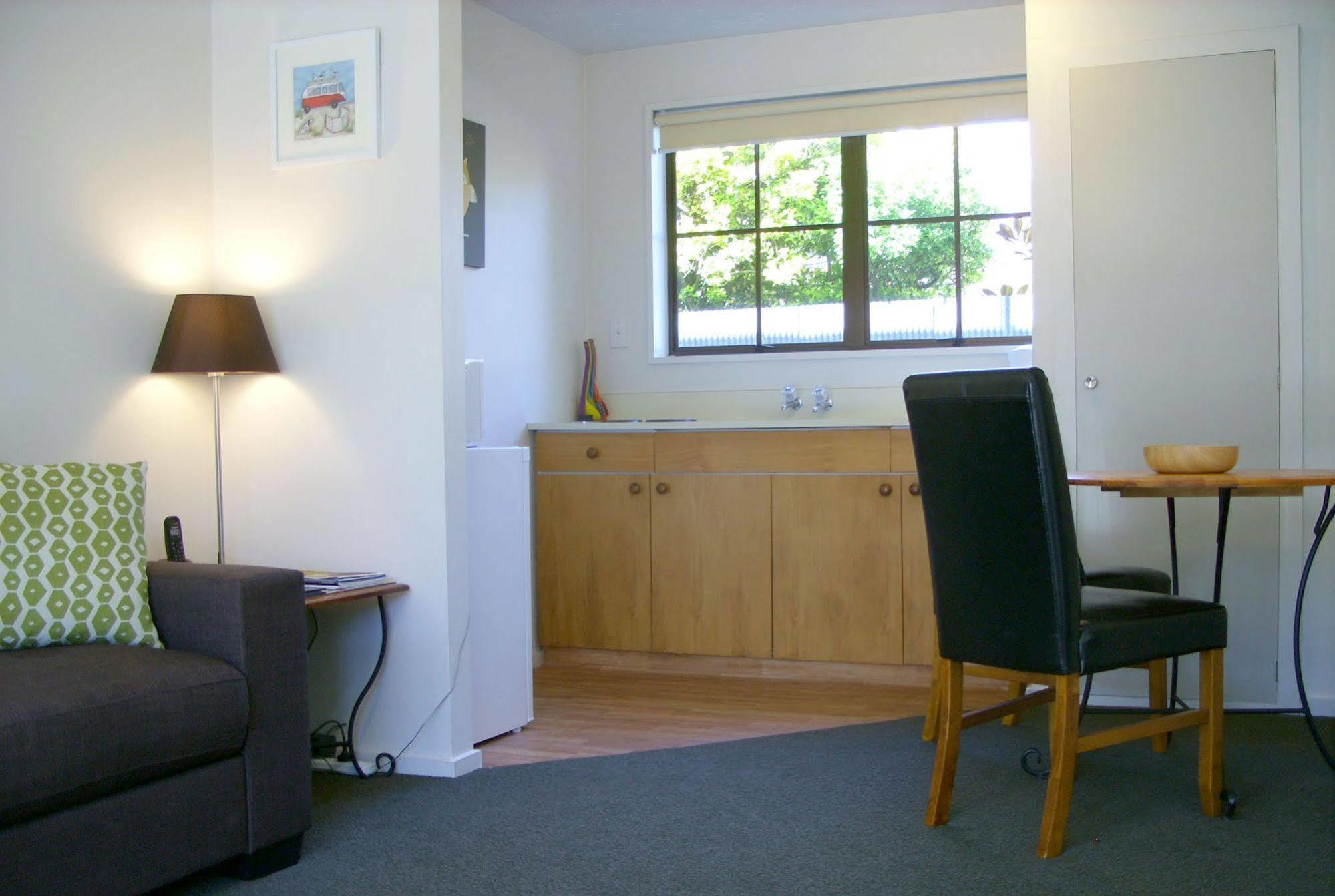 Tudor Court Motel Christchurch Ngoại thất bức ảnh