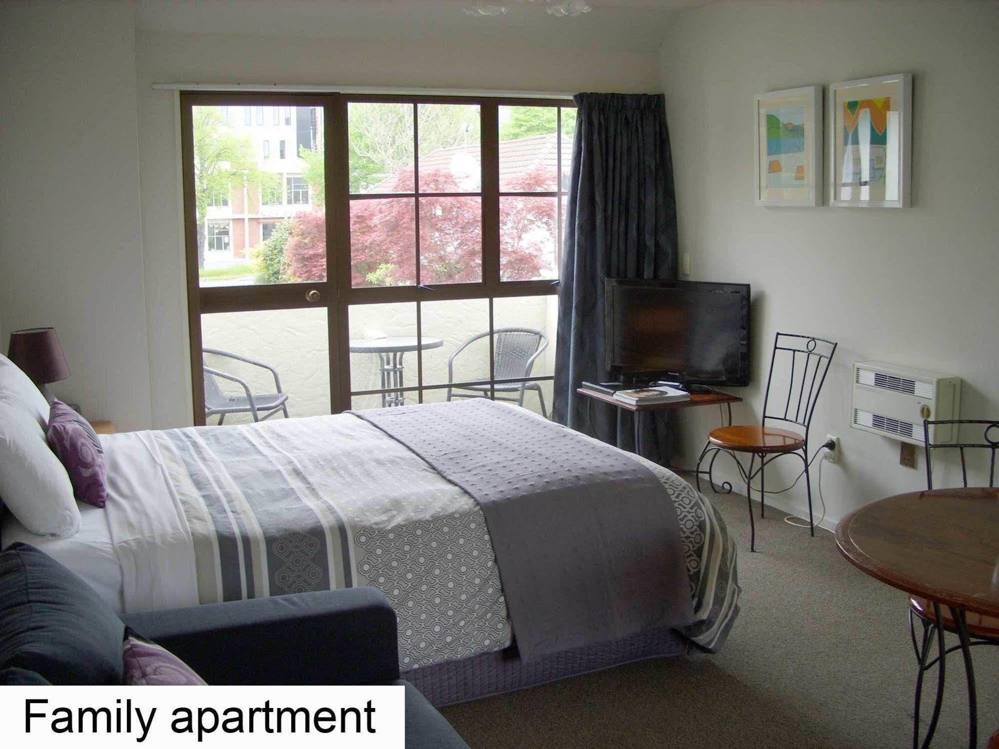 Tudor Court Motel Christchurch Ngoại thất bức ảnh