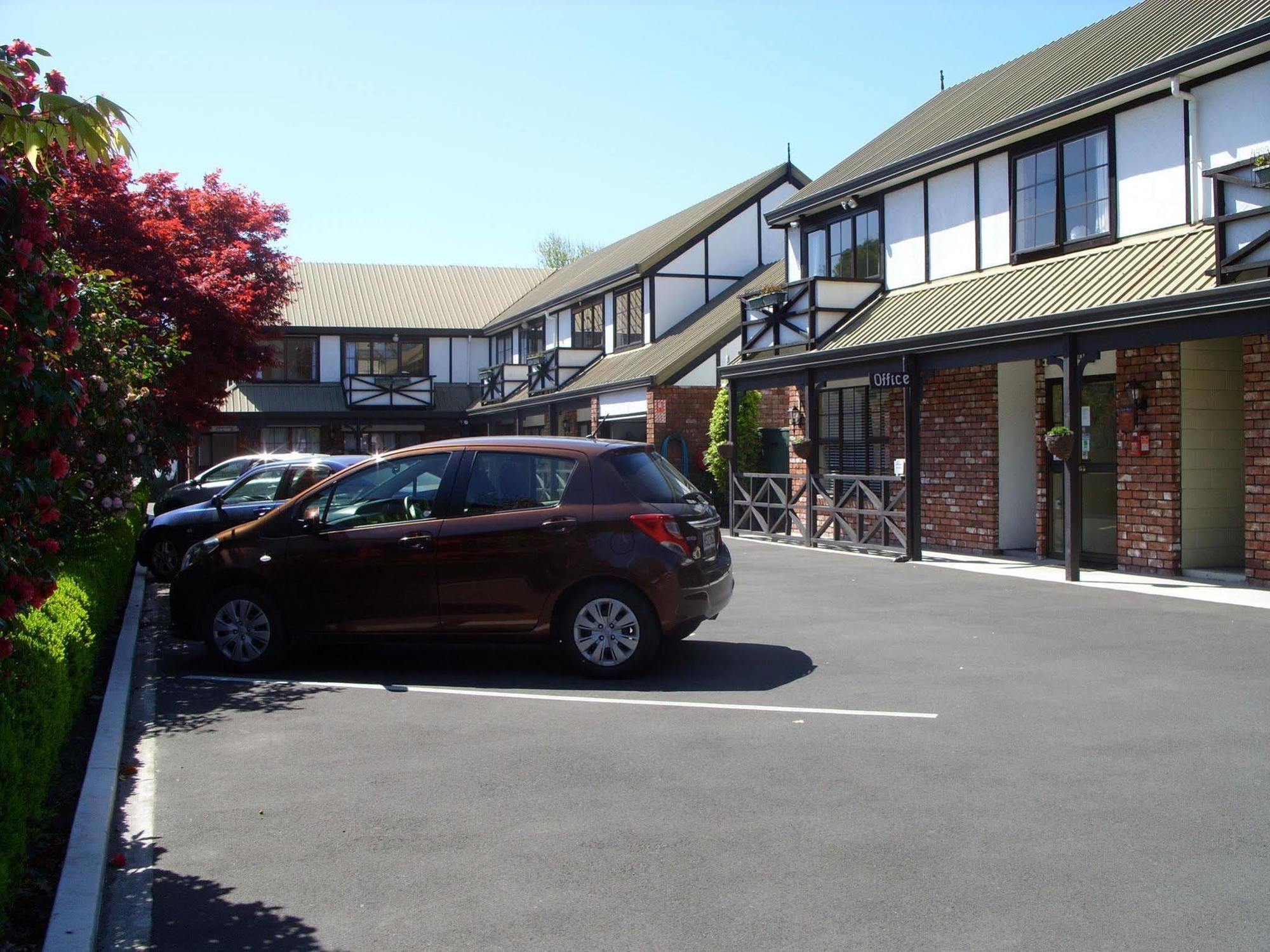 Tudor Court Motel Christchurch Ngoại thất bức ảnh