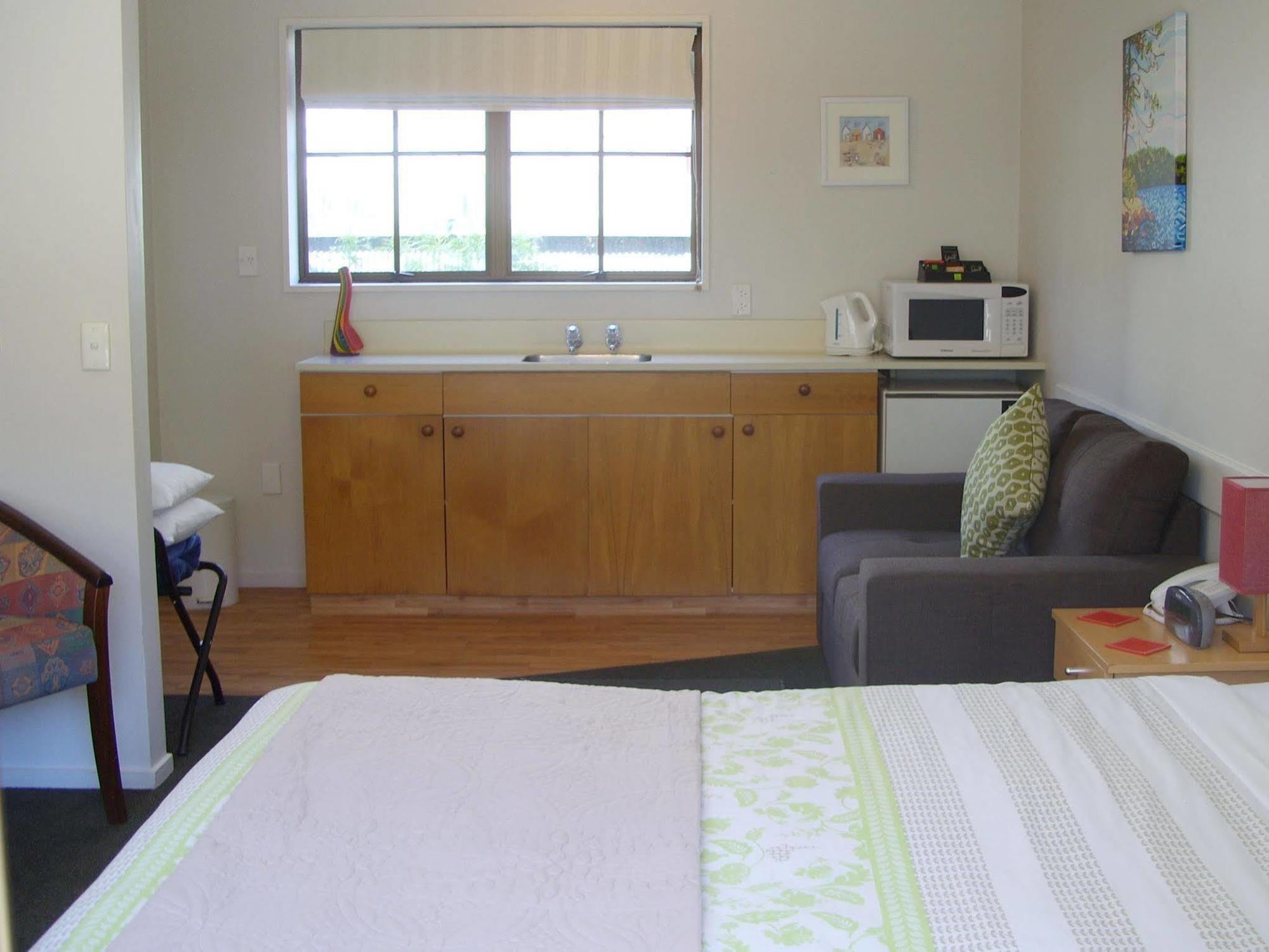Tudor Court Motel Christchurch Ngoại thất bức ảnh