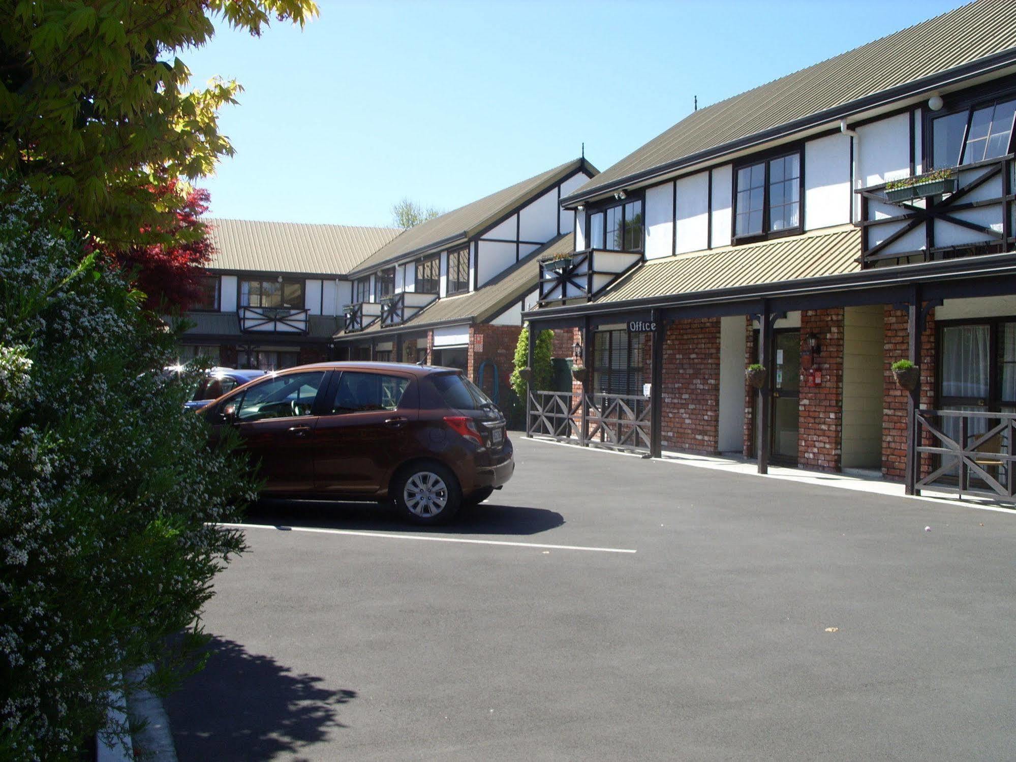 Tudor Court Motel Christchurch Ngoại thất bức ảnh